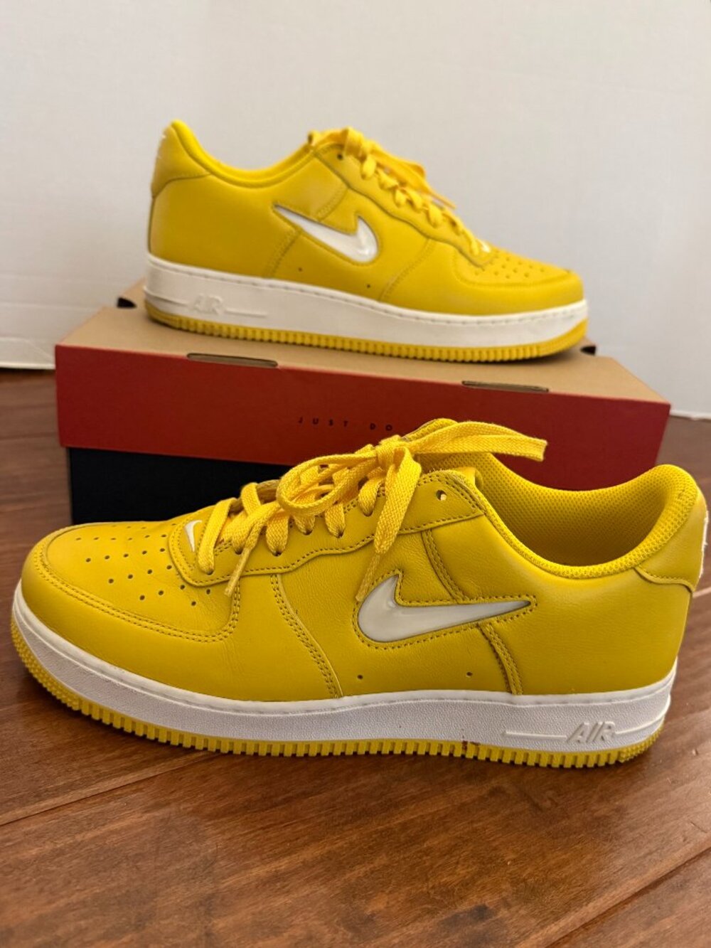 Nike Air Force 1 Unisex Low Retro "Color of the Month - Yellow Jewel"